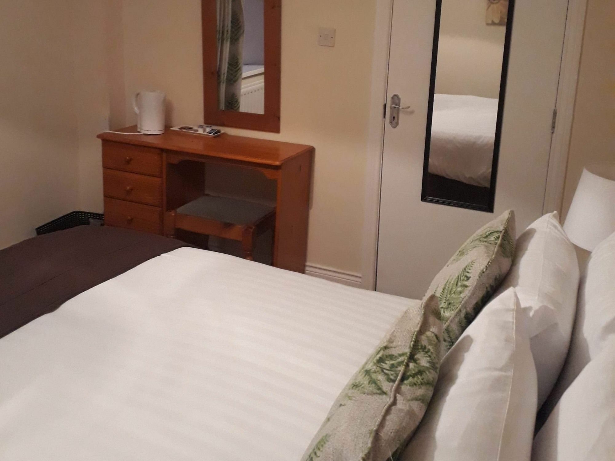 Bishop Gate Bnb Londonderry Exterior foto